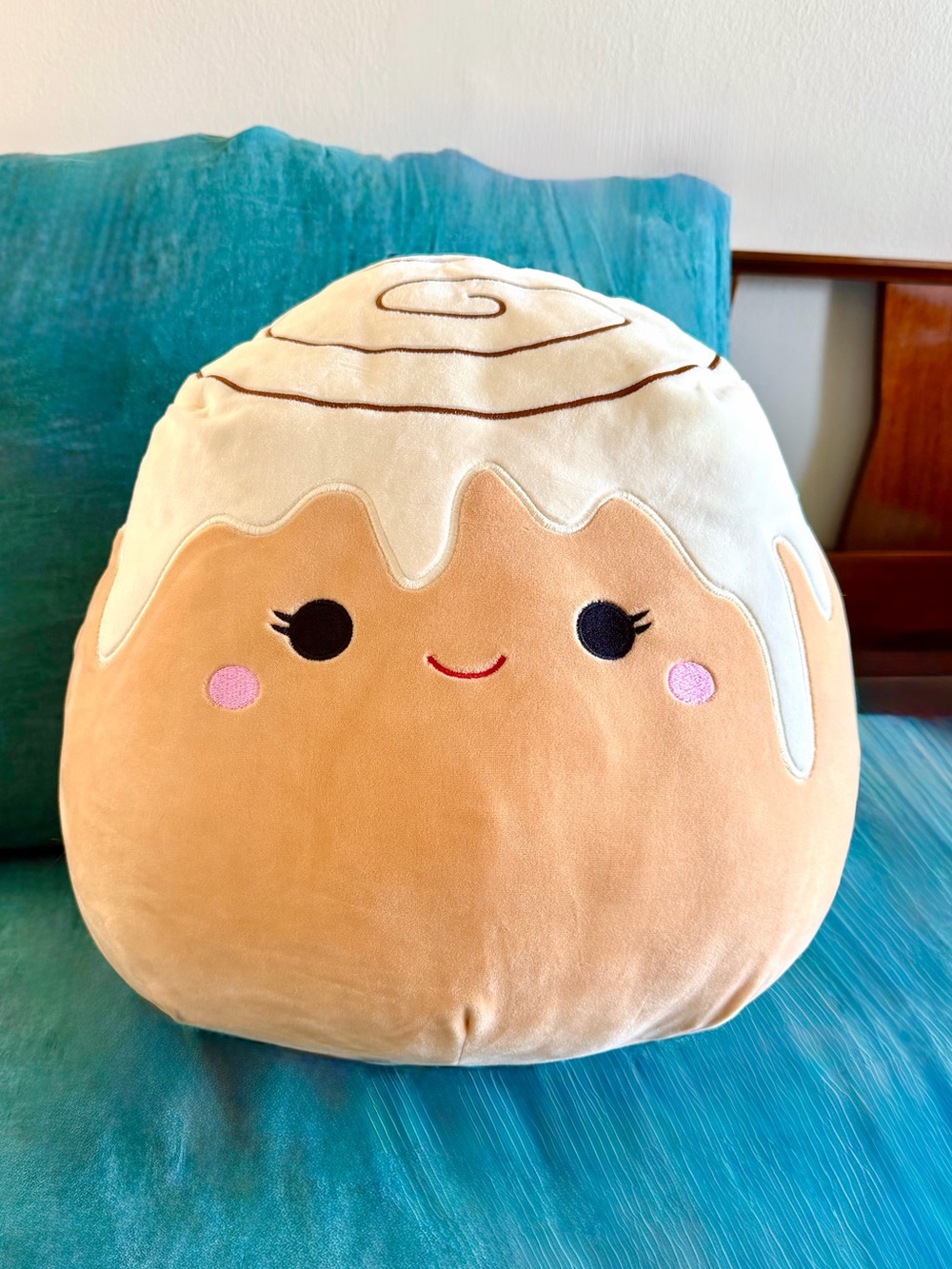 BNWT 🤎 Squishmallows Chanel the Cinnamon Roll 14” Plush - HTF!